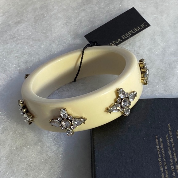 NWT - Banana Republic Acrylic Bangle with Multiple Stone Detail - Picture 1 of 6